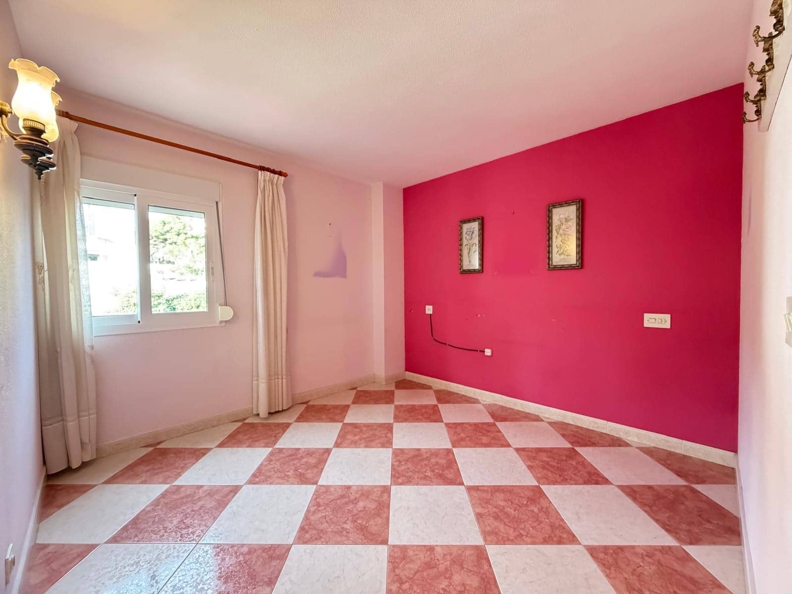 3 bedroom Apartment for sale in Benidorm with pool garage - € 598,000 (Ref: 10186710)