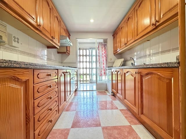 3 sypialnia Apartament na sprzedaż w Playa Poniente, Benidorm z basenem garażem - 598 000 € (Ref: 10186710)