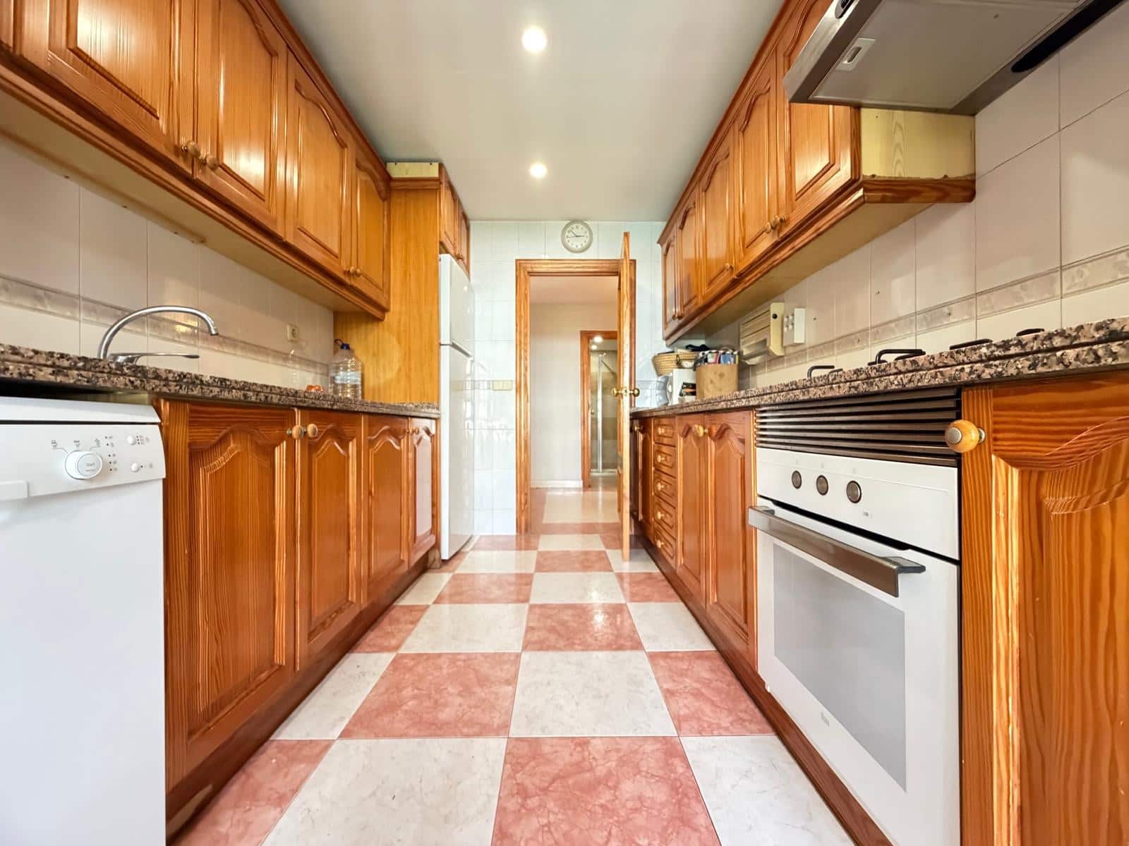 3 bedroom Apartment for sale in Benidorm with pool garage - € 598,000 (Ref: 10186710)