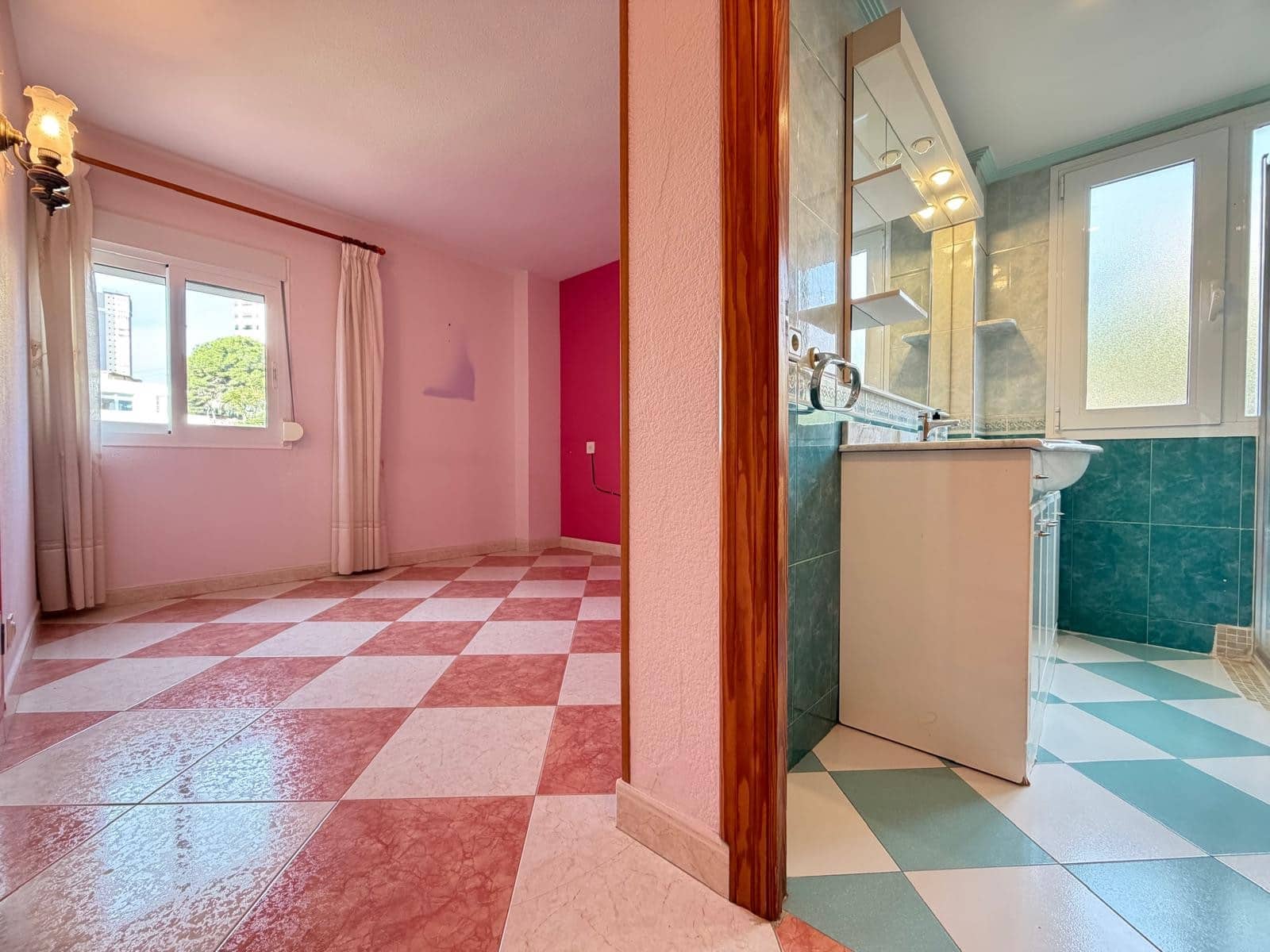 3 bedroom Apartment for sale in Benidorm with pool garage - € 598,000 (Ref: 10186710)