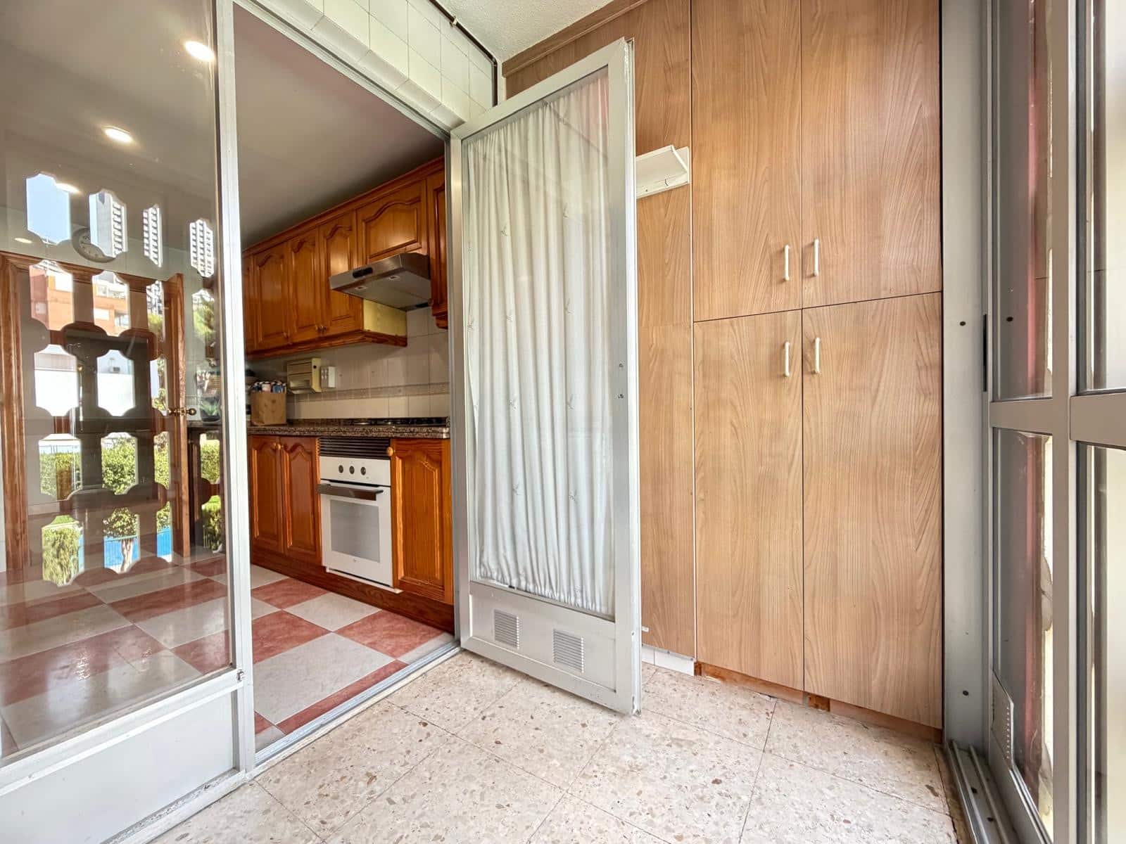 3 bedroom Apartment for sale in Benidorm with pool garage - € 598,000 (Ref: 10186710)