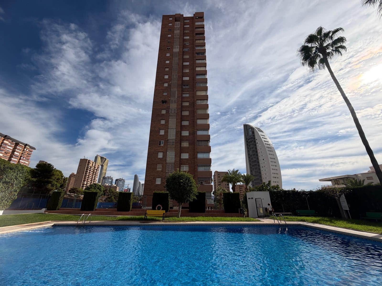 3 bedroom Apartment for sale in Benidorm with pool garage - € 598,000 (Ref: 10186710)