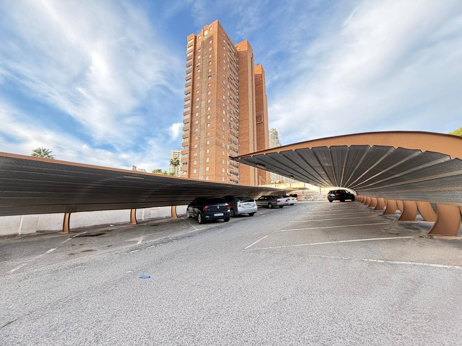 3 bedroom Apartment for sale in Benidorm with pool garage - € 598,000 (Ref: 10186710)
