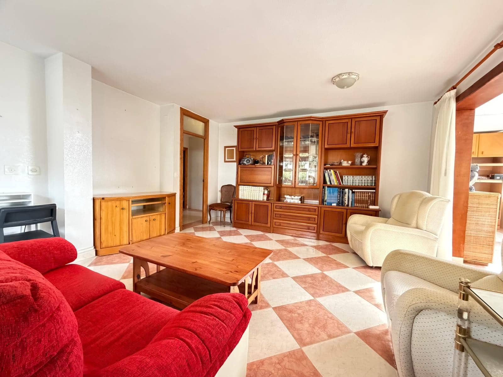 3 bedroom Apartment for sale in Benidorm with pool garage - € 598,000 (Ref: 10186710)