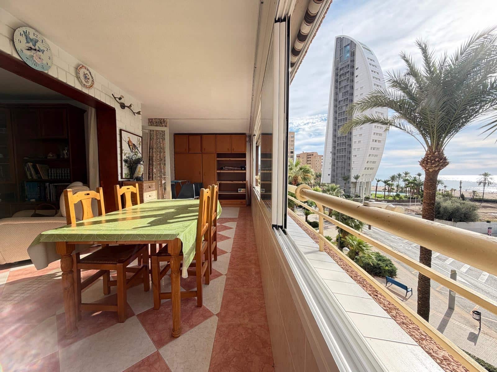 3 bedroom Apartment for sale in Benidorm with pool garage - € 598,000 (Ref: 10186710)