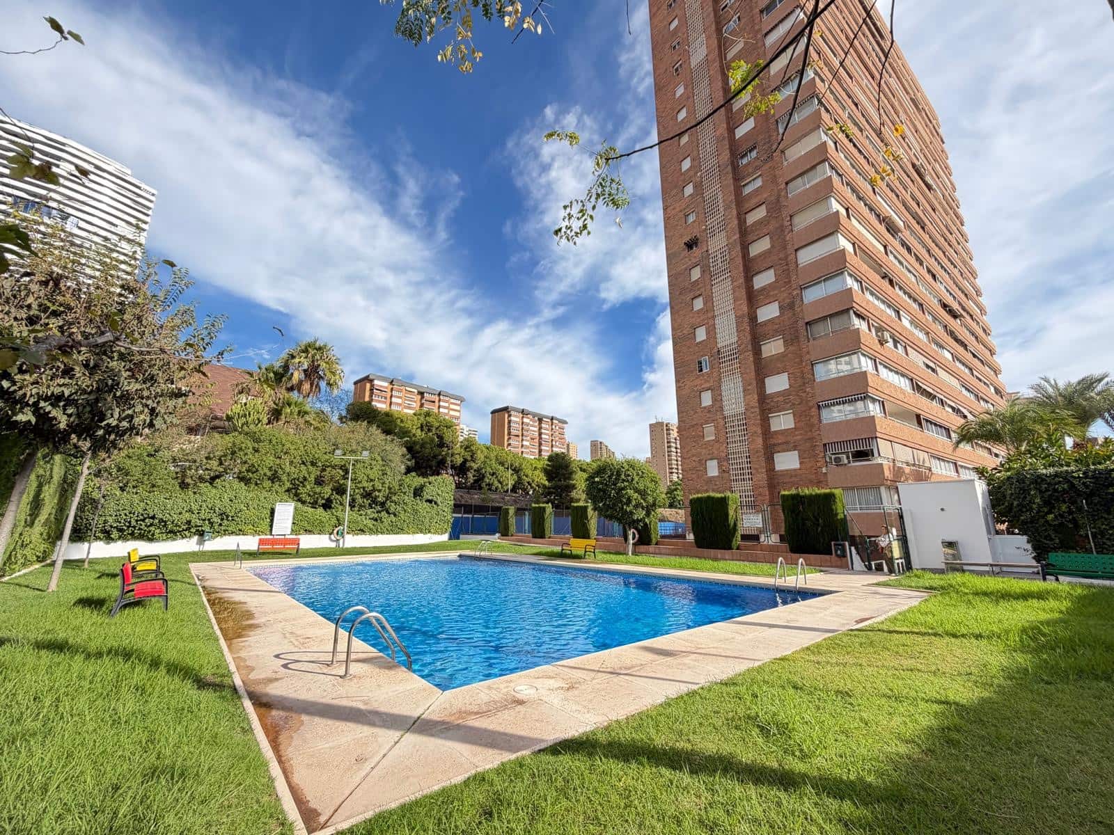 3 bedroom Apartment for sale in Benidorm with pool garage - € 598,000 (Ref: 10186710)