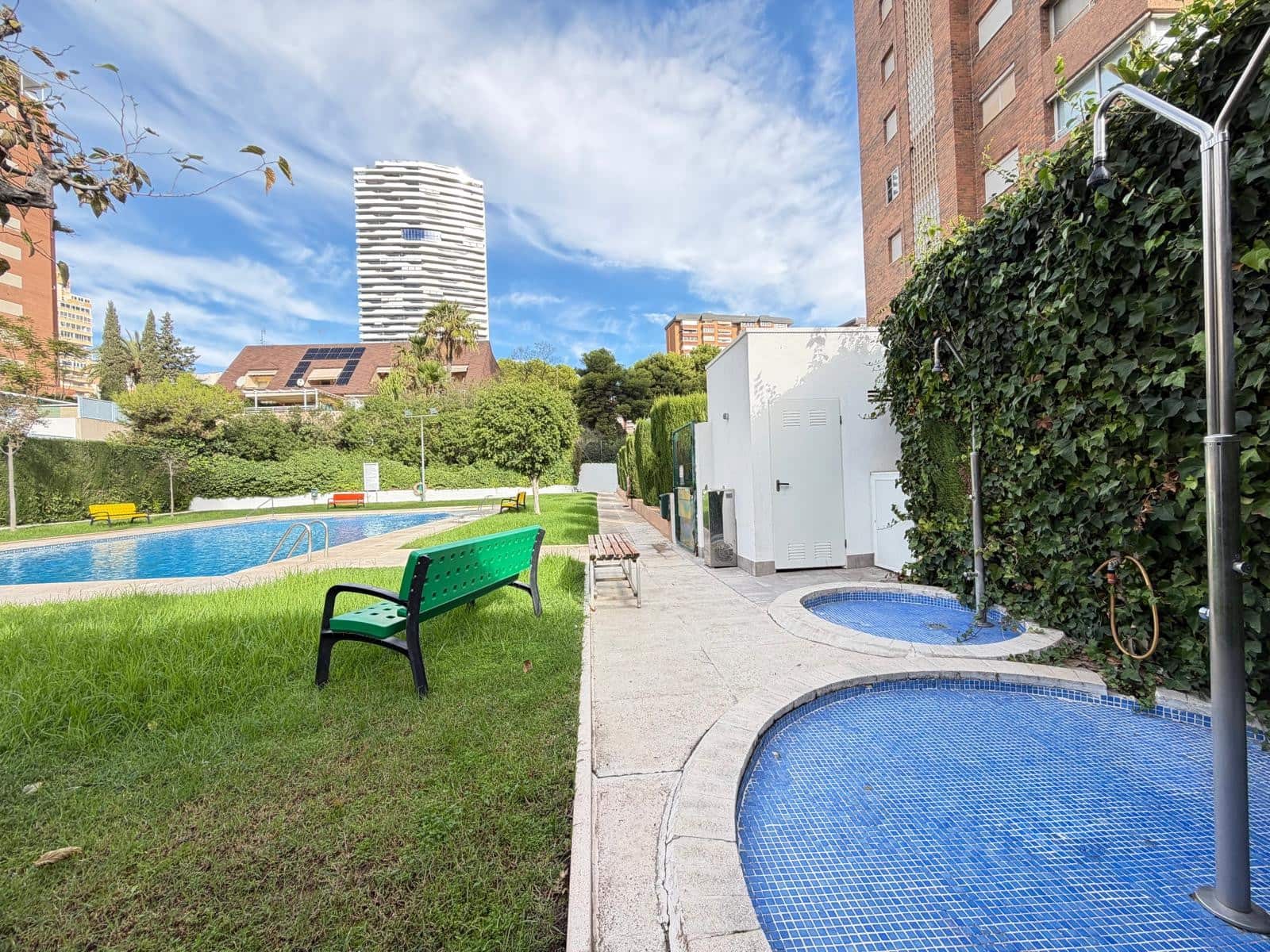 3 bedroom Apartment for sale in Benidorm with pool garage - € 598,000 (Ref: 10186710)