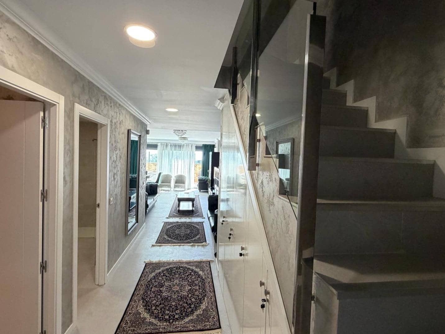 4 sypialnia Apartament na sprzedaż w Benidorm z basenem garażem - 580 000 € (Ref: 8931521)