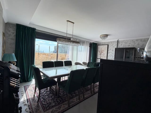 4 sypialnia Apartament na sprzedaż w Benidorm z basenem garażem - 580 000 € (Ref: 8931521)