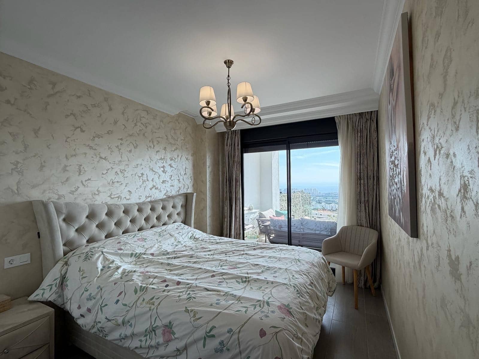 4 sypialnia Apartament na sprzedaż w Benidorm z basenem garażem - 580 000 € (Ref: 8931521)
