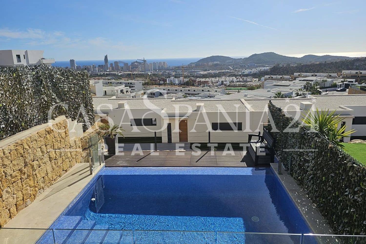 4 sypialnia Apartament na sprzedaż w Benidorm z basenem garażem - 580 000 € (Ref: 8931521)