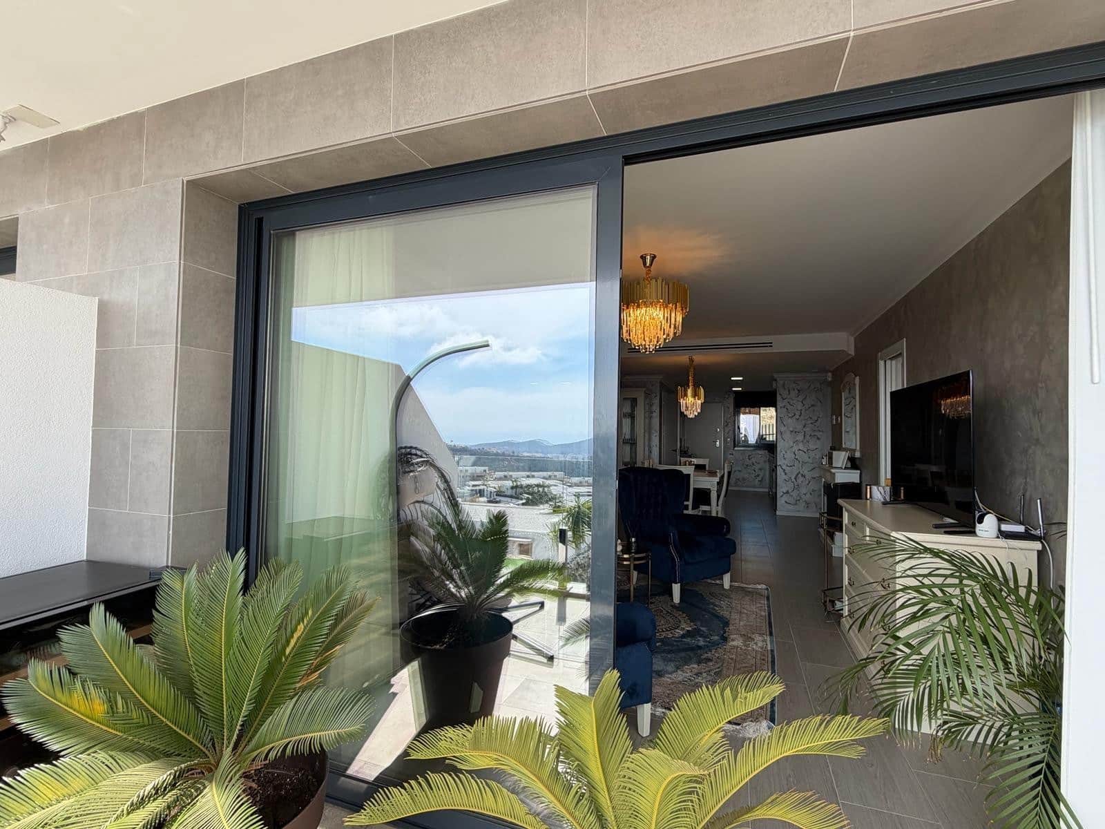 4 sypialnia Apartament na sprzedaż w Benidorm z basenem garażem - 580 000 € (Ref: 8931521)