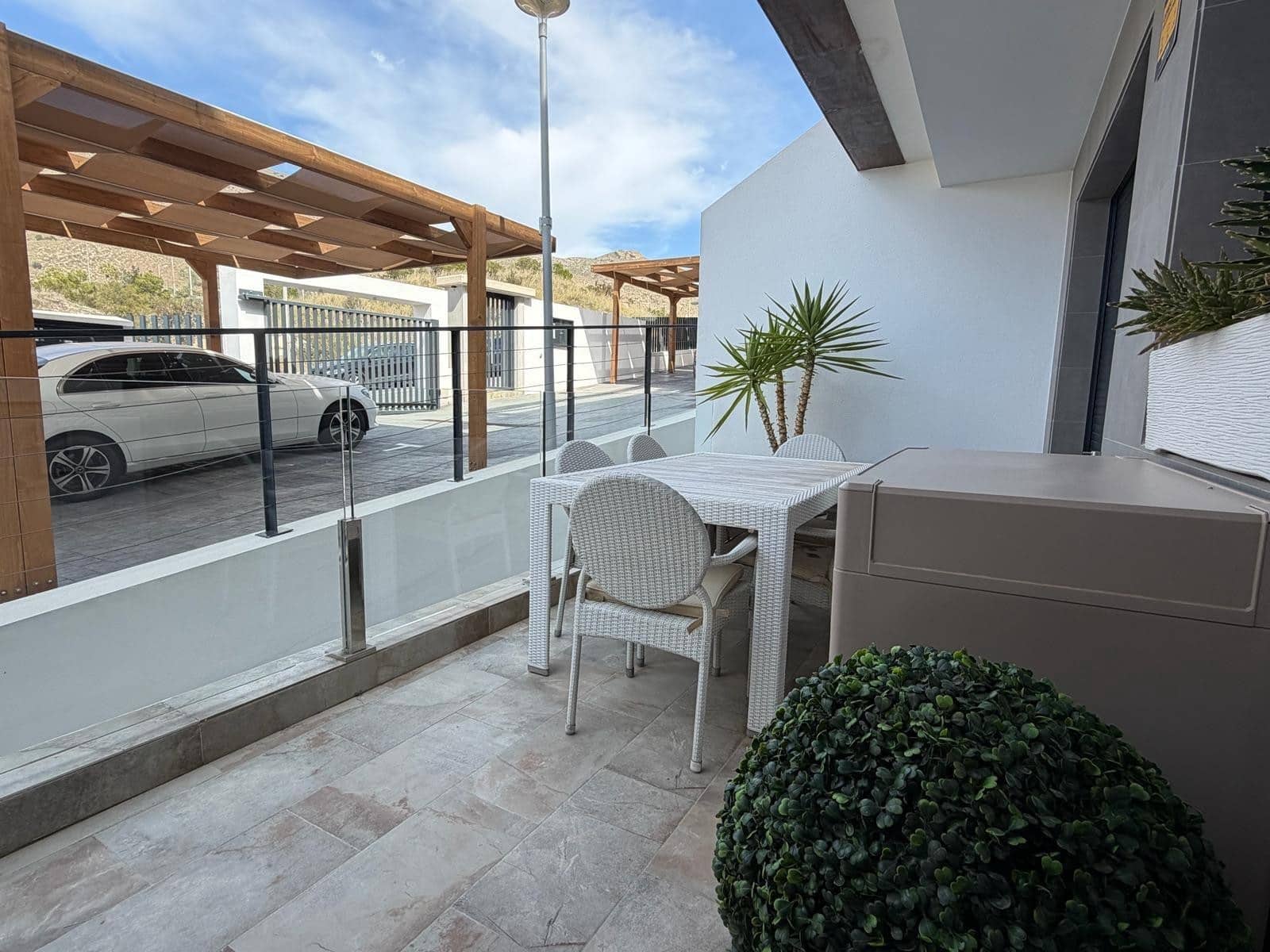 4 sypialnia Apartament na sprzedaż w Benidorm z basenem garażem - 580 000 € (Ref: 8931521)