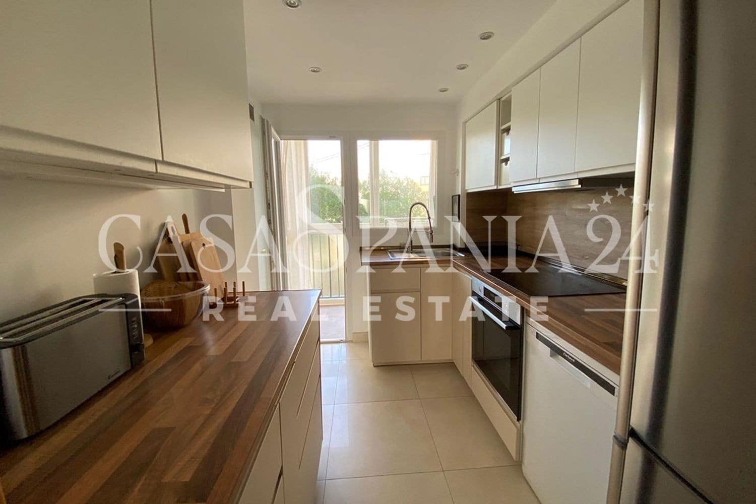 2 soverom Leilighet til salgs i Benidorm med svømmebasseng garasje - € 274 000 (Ref: 8941942)