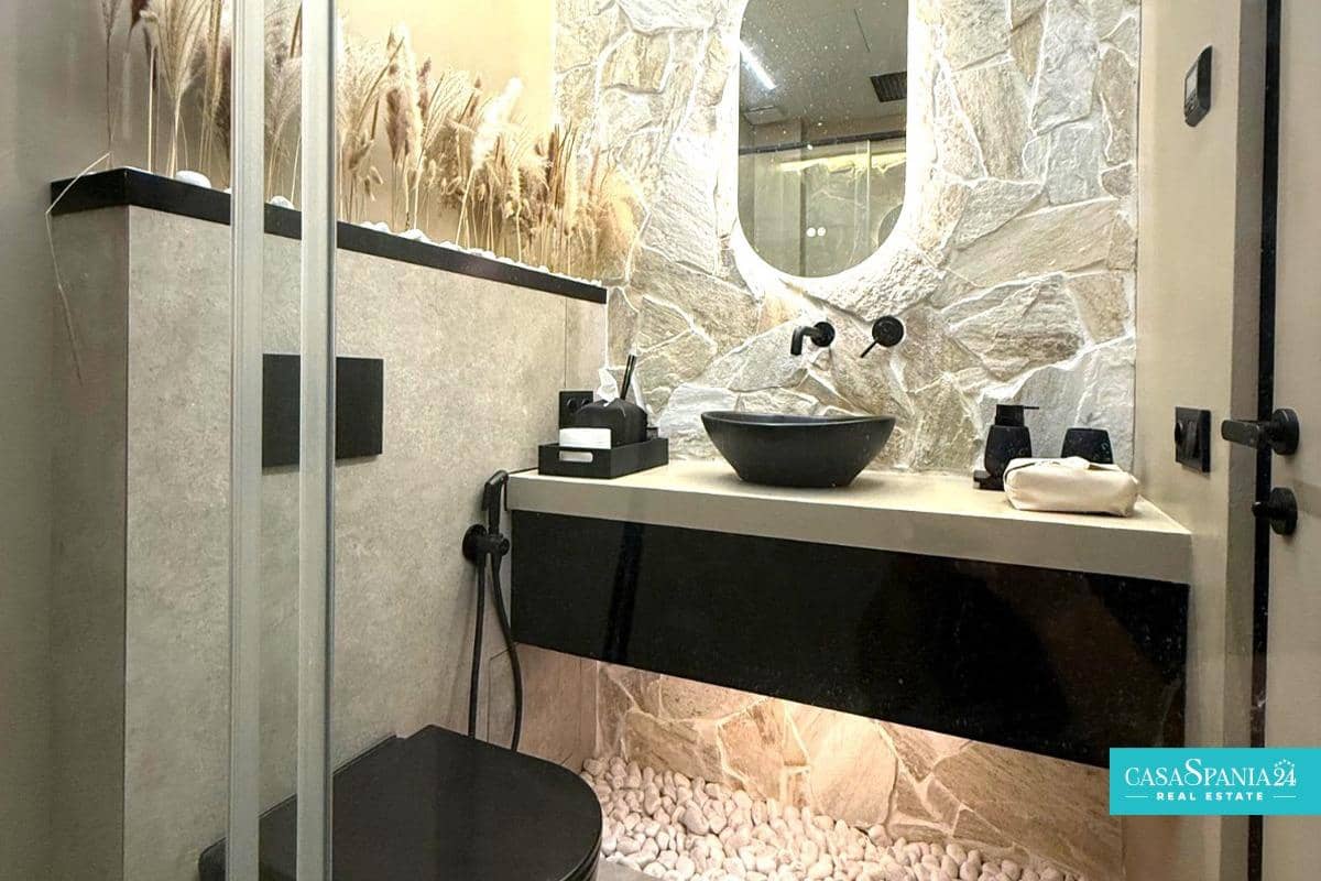 3 slaapkamer Flat te koop in Alicante stad - € 620.000 (Ref: 9002263)