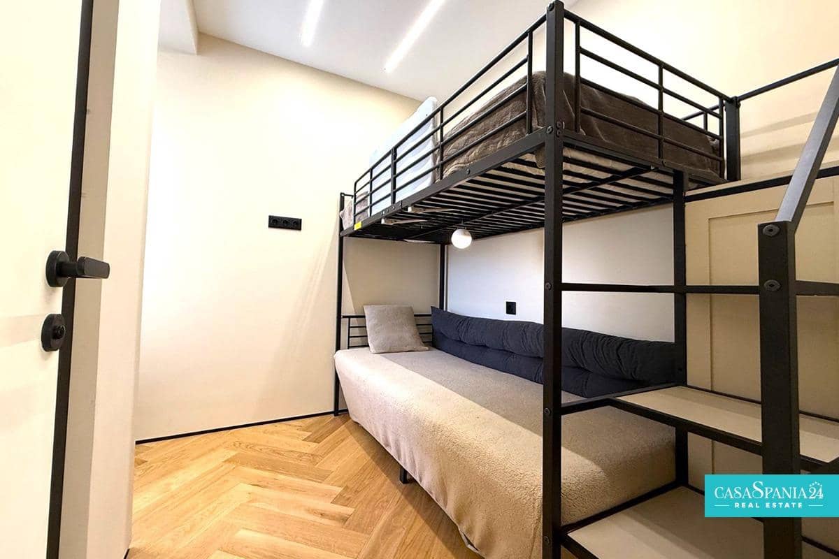 3 slaapkamer Flat te koop in Alicante stad - € 620.000 (Ref: 9002263)