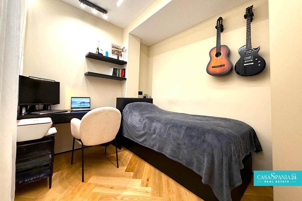 3 slaapkamer Flat te koop in Alicante stad - € 620.000 (Ref: 9002263)