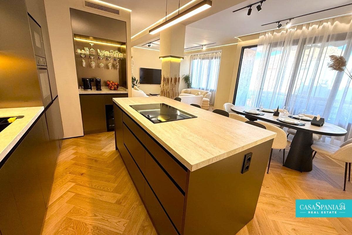 3 slaapkamer Flat te koop in Alicante stad - € 620.000 (Ref: 9002263)