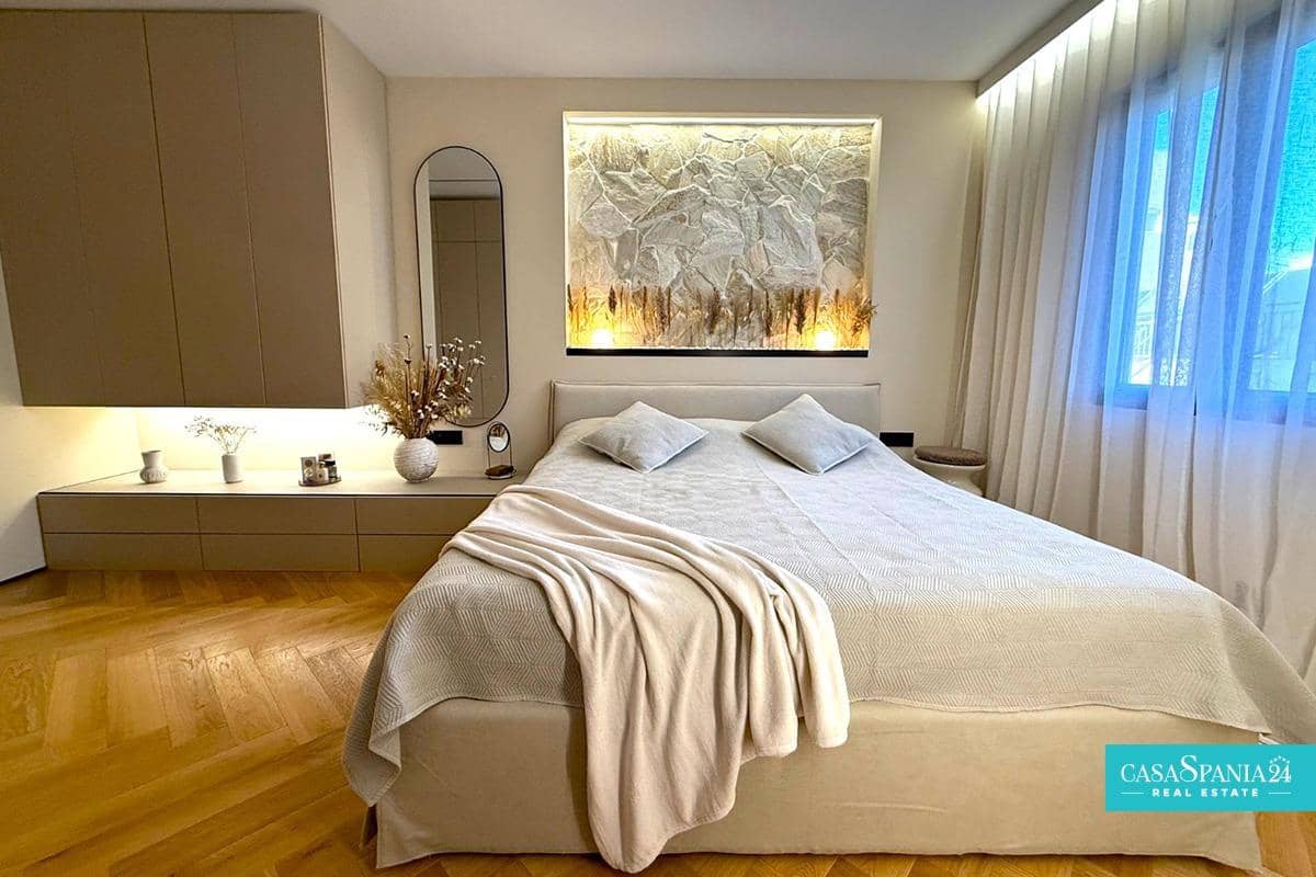 3 slaapkamer Flat te koop in Alicante stad - € 620.000 (Ref: 9002263)