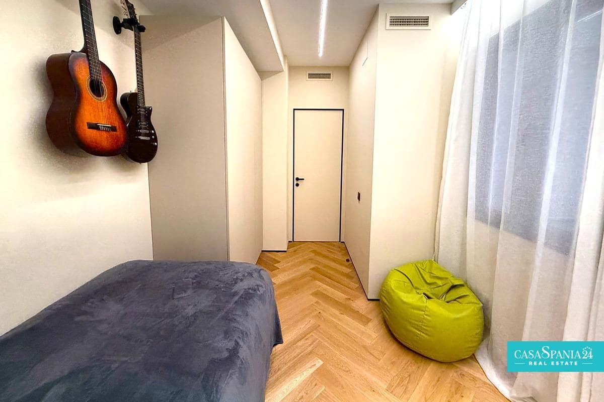 3 slaapkamer Flat te koop in Alicante stad - € 620.000 (Ref: 9002263)