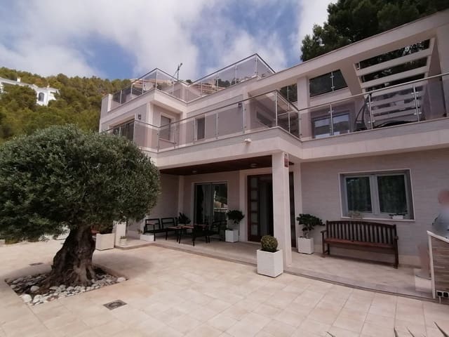 5 slaapkamer Villa te koop in Altea met zwembad - € 1.350.000 (Ref: 9002266)
