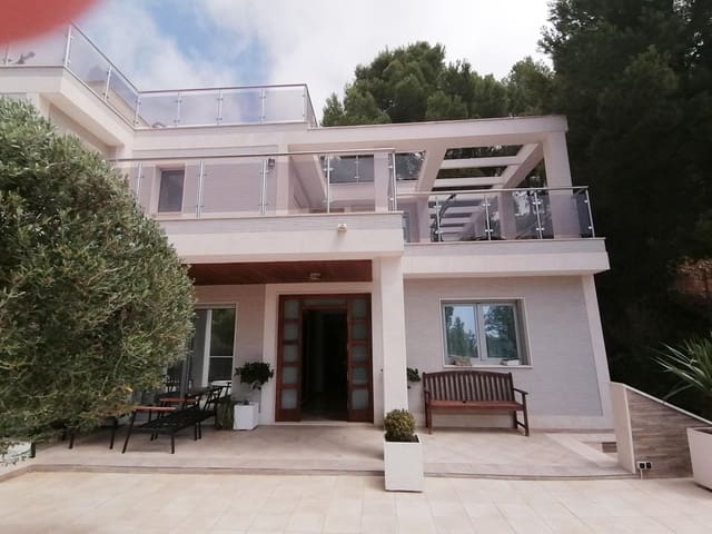 5 slaapkamer Villa te koop in Altea met zwembad - € 1.350.000 (Ref: 9002266)