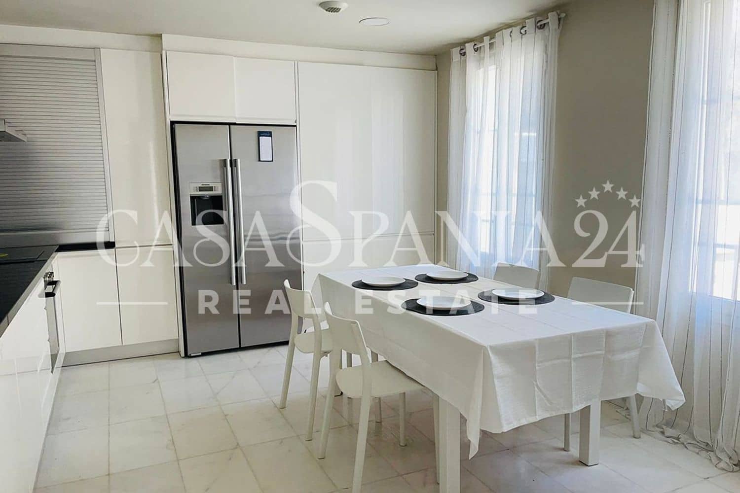 4 Zimmer Villa zu verkaufen in Finestrat mit Pool - 810.000 € (Ref: 9002272)