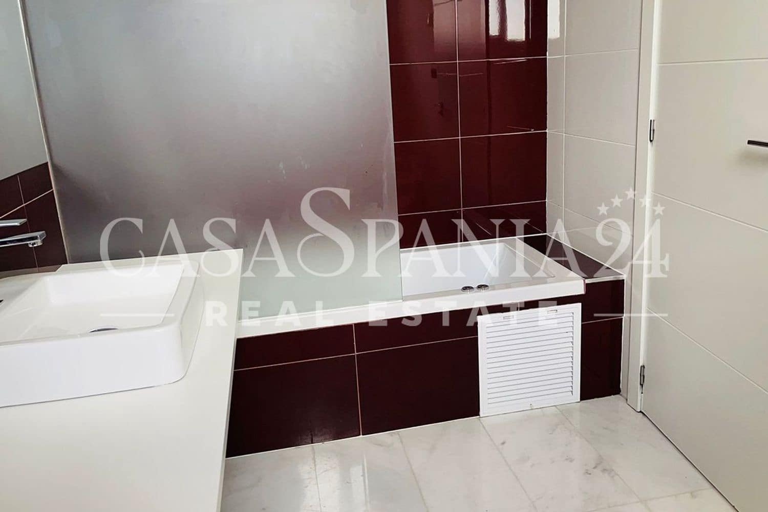 4 Zimmer Villa zu verkaufen in Finestrat mit Pool - 810.000 € (Ref: 9002272)