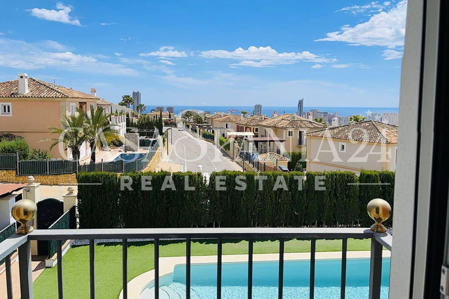 4 Zimmer Villa zu verkaufen in Finestrat mit Pool - 810.000 € (Ref: 9002272)