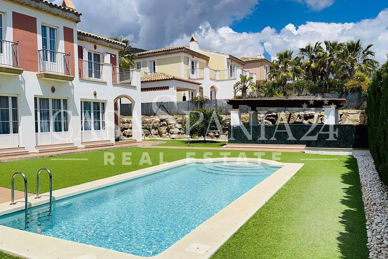 4 Zimmer Villa zu verkaufen in Finestrat mit Pool - 810.000 € (Ref: 9002272)