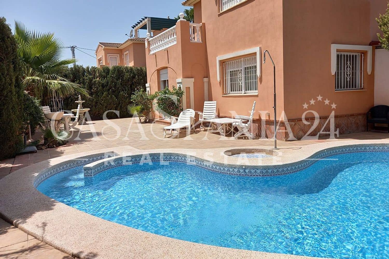 4 soveværelse Villa til salg i Albir med swimmingpool garage - € 665.000 (Ref: 9002273)