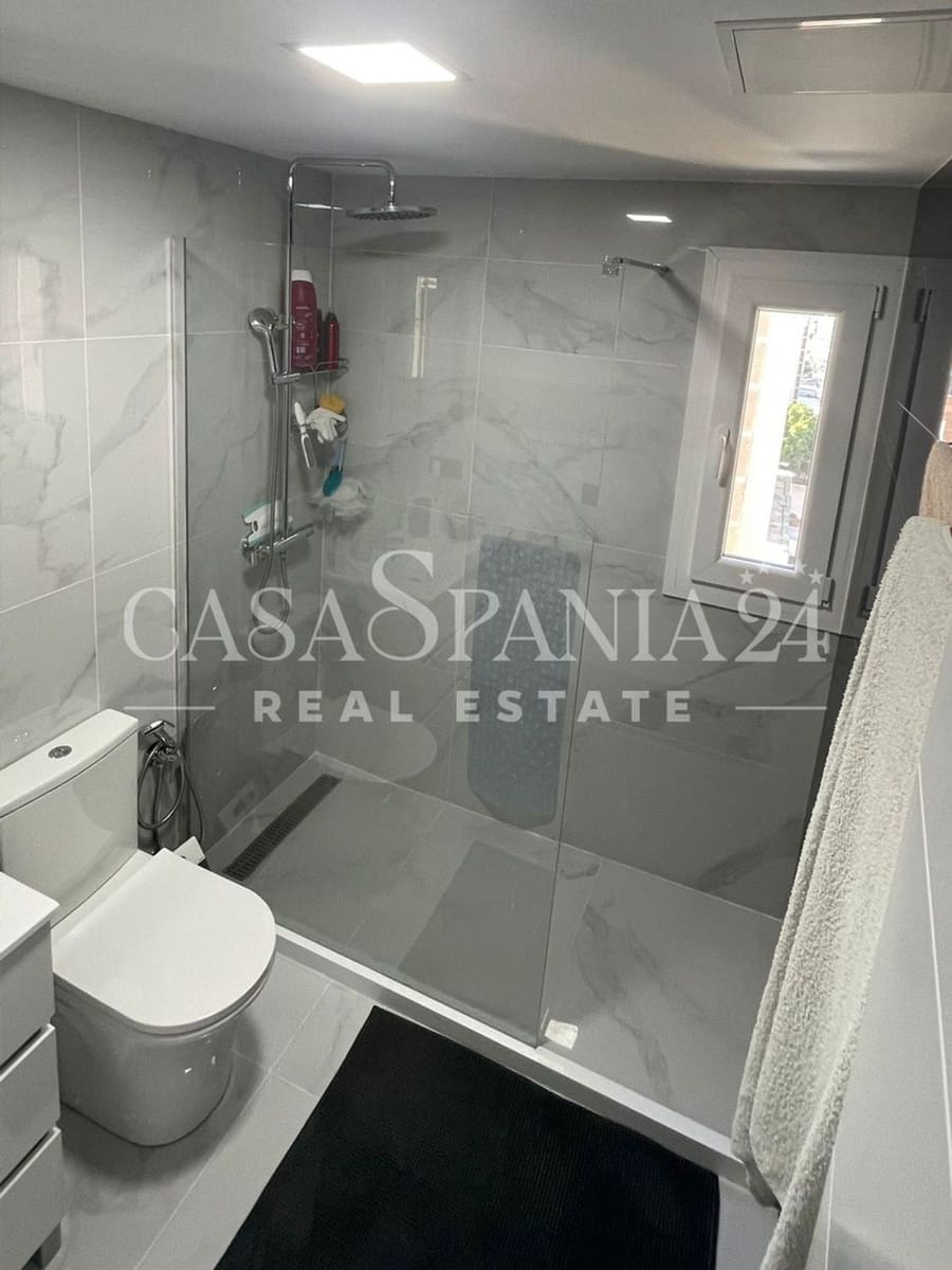 2 soverom Leilighet til salgs i Benidorm med svømmebasseng garasje - € 390 000 (Ref: 9002274)