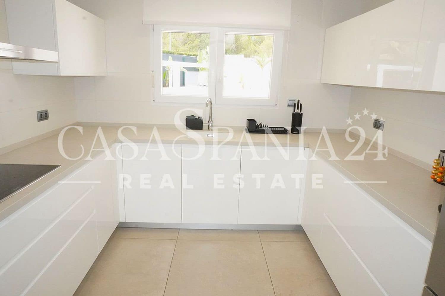 4 chambre Villa/Maison à vendre à Alfaz del Pi / L'Alfas del Pi avec piscine - 975 000 € (Ref: 9002285)