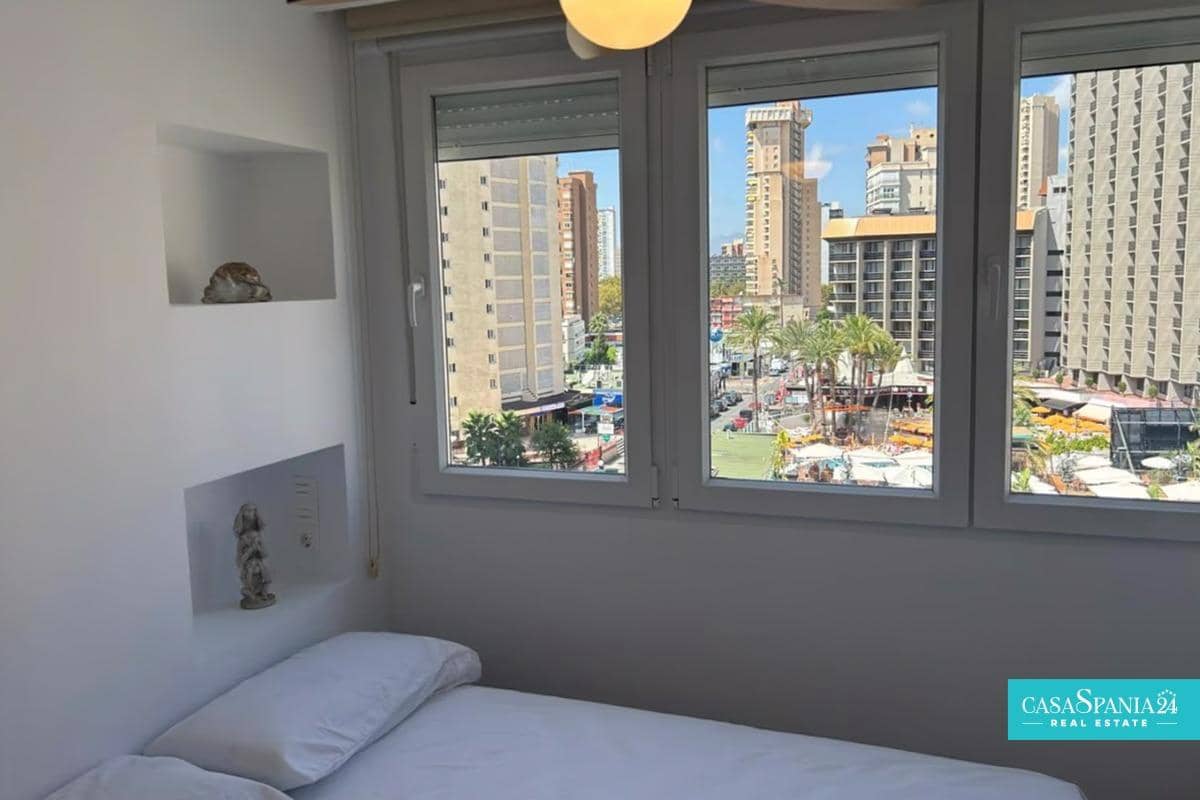 2 bedroom Apartment for sale in Benidorm - € 263,000 (Ref: 9002287)