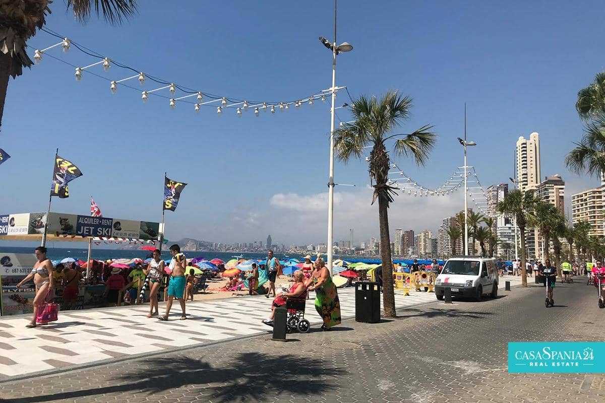 2 bedroom Apartment for sale in Benidorm - € 263,000 (Ref: 9002287)