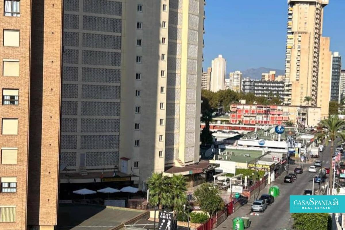 2 bedroom Apartment for sale in Benidorm - € 263,000 (Ref: 9002287)