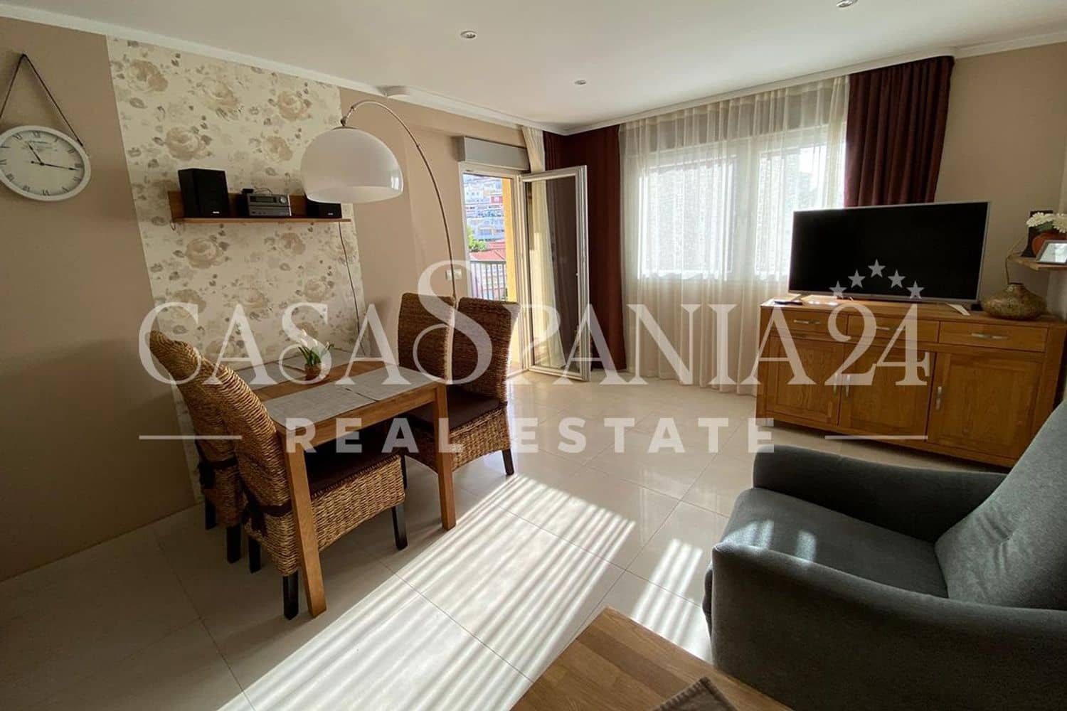 2 soveværelse Lejlighed til salg i Benidorm med swimmingpool garage - € 279.000 (Ref: 9005356)