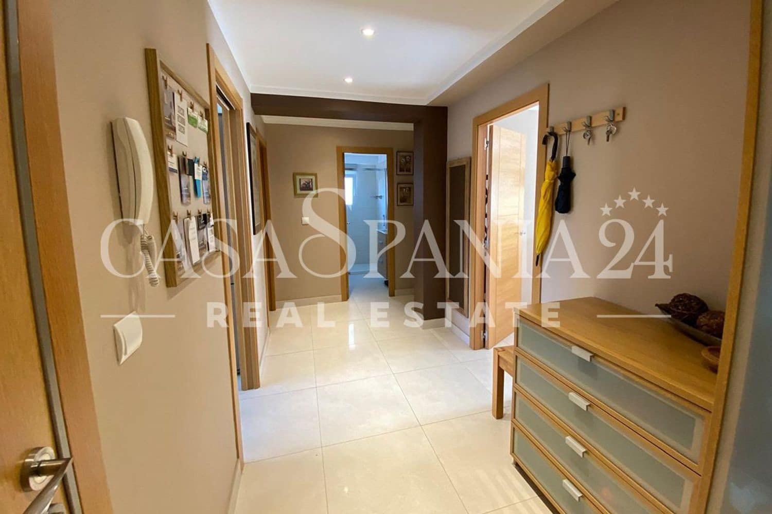 2 soveværelse Lejlighed til salg i Benidorm med swimmingpool garage - € 279.000 (Ref: 9005356)