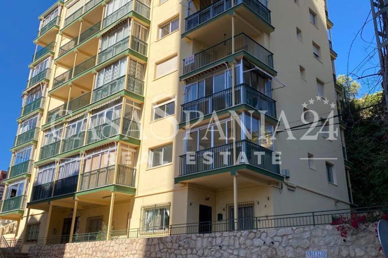 2 soveværelse Lejlighed til salg i Benidorm med swimmingpool garage - € 279.000 (Ref: 9005356)