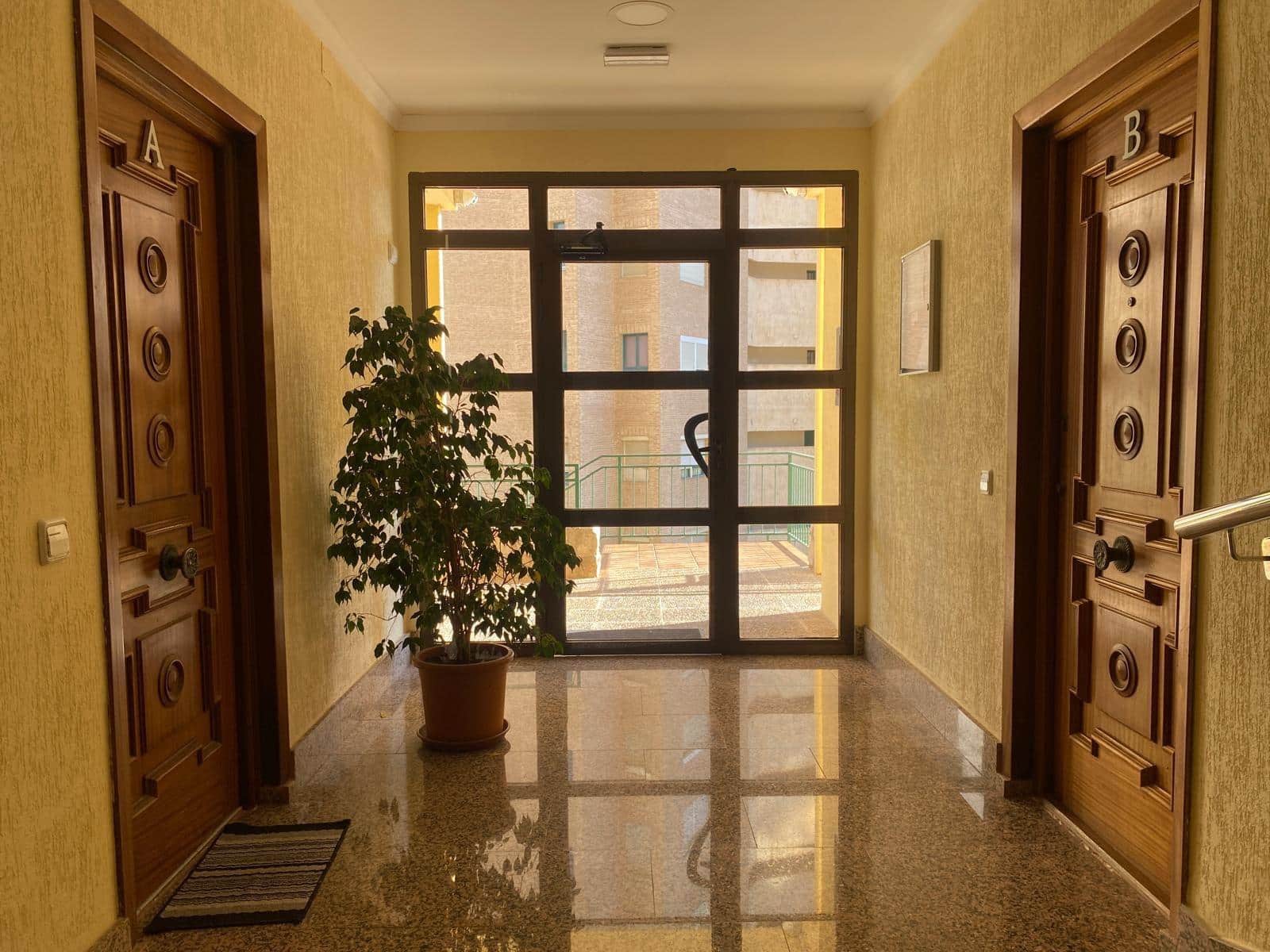 2 soveværelse Lejlighed til salg i Benidorm med swimmingpool garage - € 279.000 (Ref: 9005356)