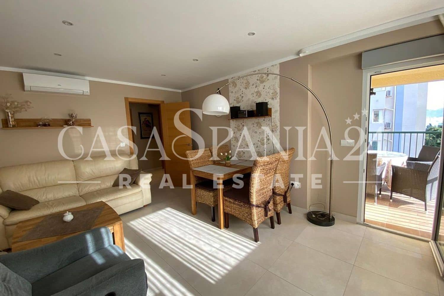 2 soverom Leilighet til salgs i Benidorm med svømmebasseng - € 274 000 (Ref: 9005356)