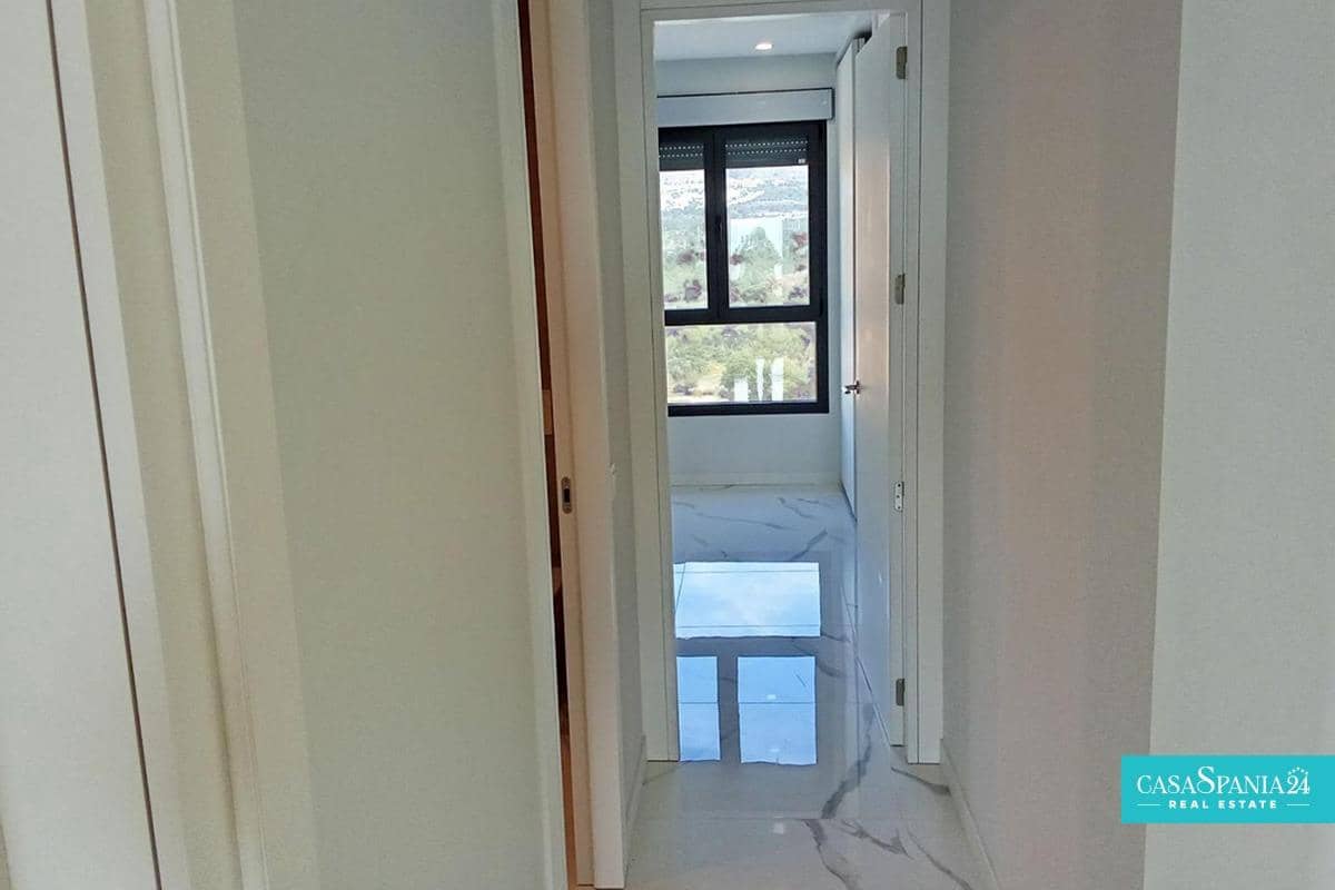 2 bedroom Apartment for sale in Benidorm with pool garage - € 519,000 (Ref: 9014555)