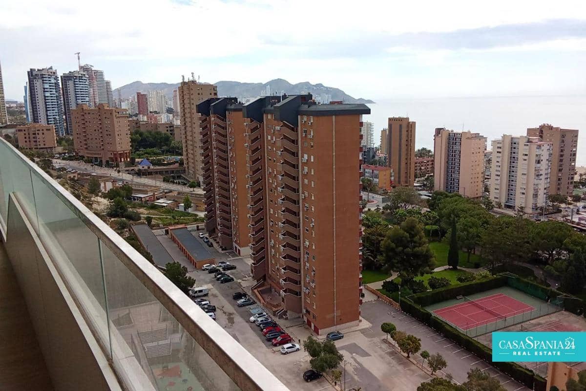 2 bedroom Apartment for sale in Benidorm with pool garage - € 519,000 (Ref: 9014555)