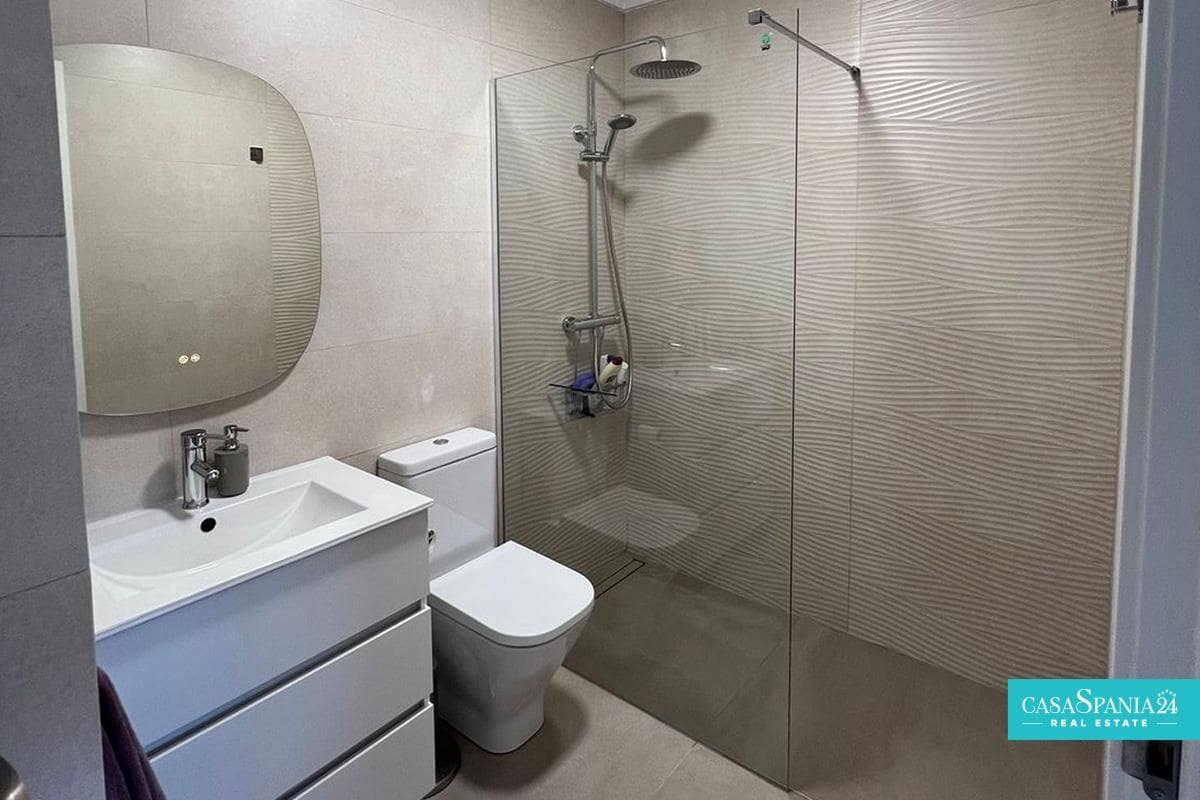 3 soverom Penthouse til salgs i Benidorm med svømmebasseng garasje - € 490 000 (Ref: 9017350)