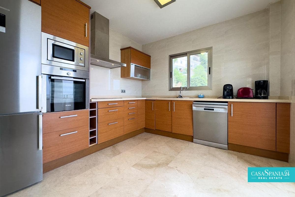 5 makuuhuone Huvila myytävänä paikassa Calpe / Calp mukana uima-altaan - 1 575 000 € (Ref: 9065398)