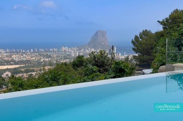Chalet de 5 habitaciones en Oltamar - Cucarres, Calpe / Calp en venta con piscina - 1.575.000 € (Ref: 9065398)