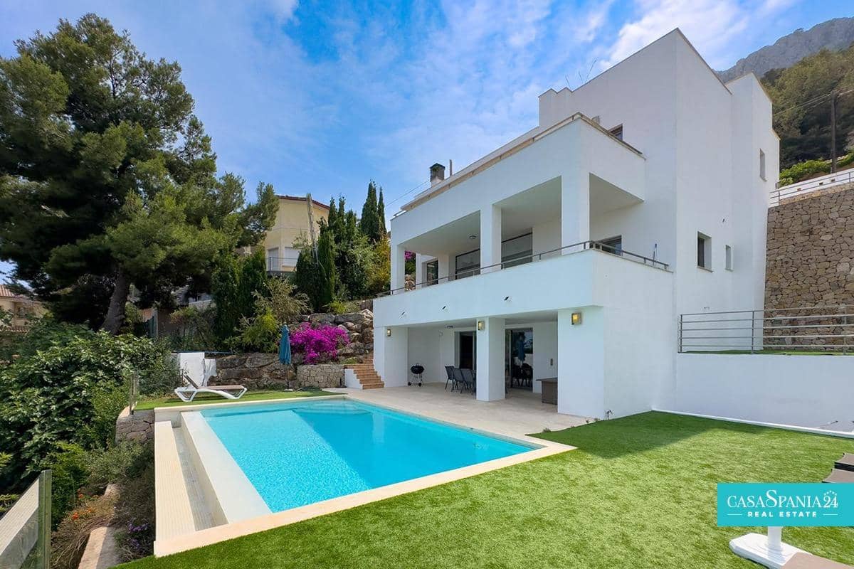 5 makuuhuone Huvila myytävänä paikassa Calpe / Calp mukana uima-altaan - 1 575 000 € (Ref: 9065398)
