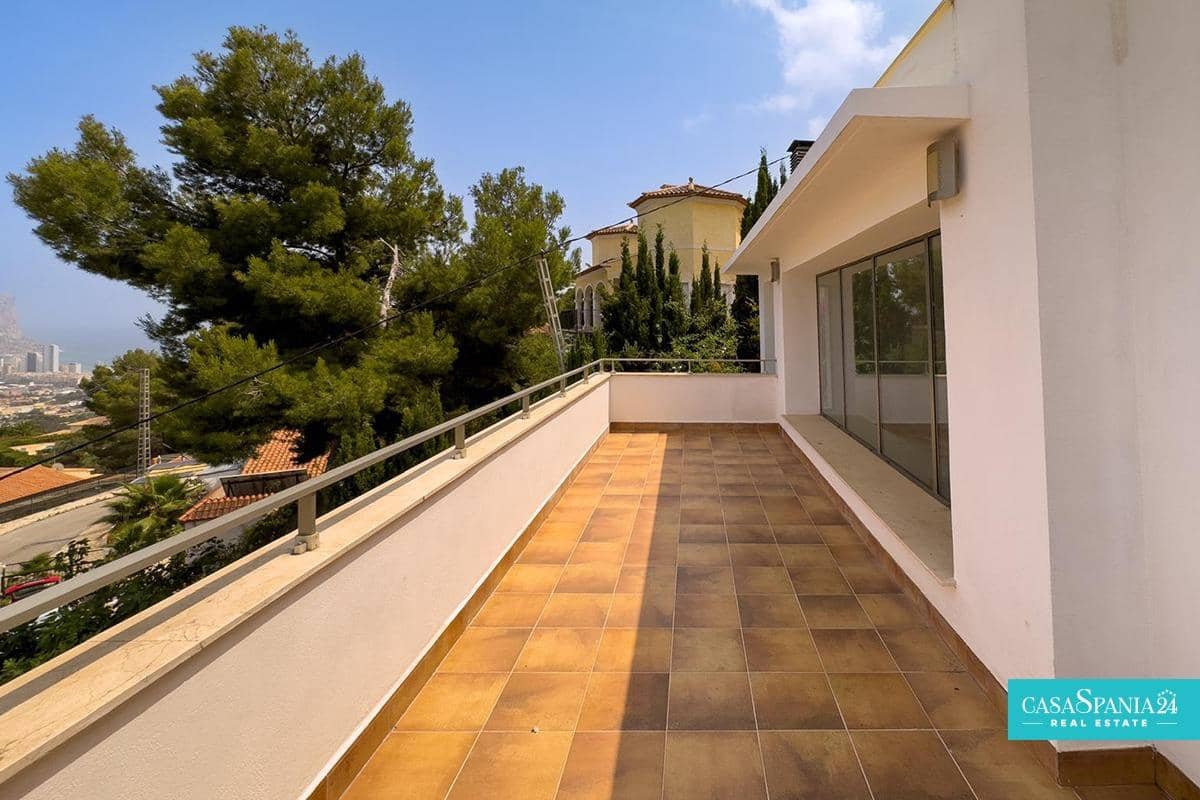 5 makuuhuone Huvila myytävänä paikassa Calpe / Calp mukana uima-altaan - 1 575 000 € (Ref: 9065398)