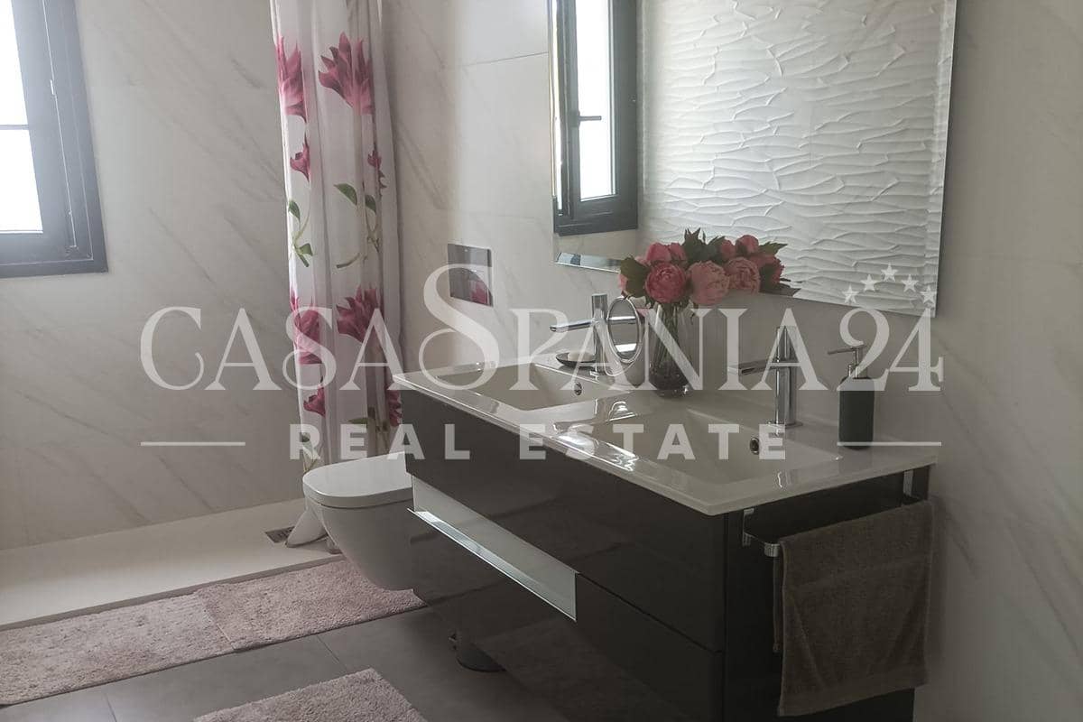 5 slaapkamer Villa te koop in Monforte del Cid met zwembad garage - € 479.000 (Ref: 9099301)