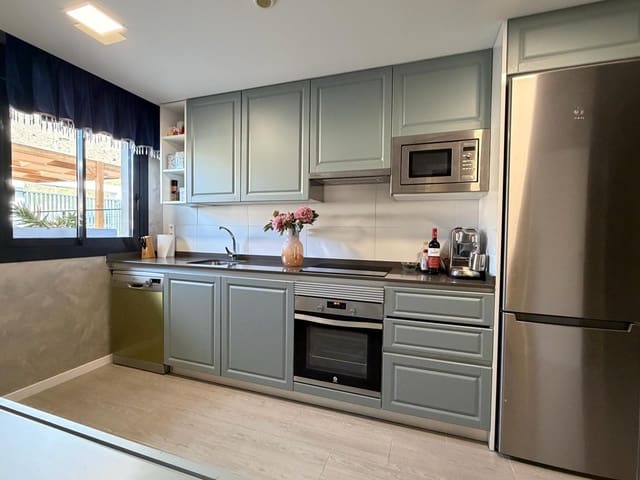 Apartamento de 4 habitaciones en Finestrat en venta con piscina garaje - 580.000 € (Ref: 9128535)